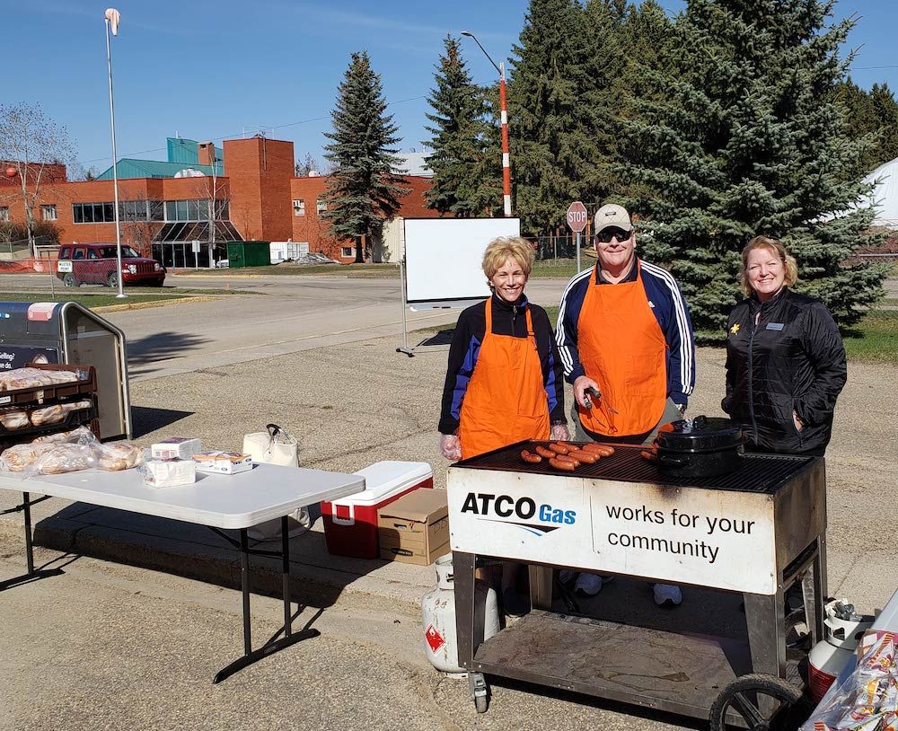 Jean Barclay at Innisfail community barbecue event