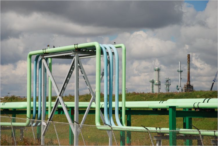 Compressed gas pipelines in Alberta