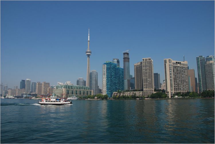 Toronto skyline from harbour