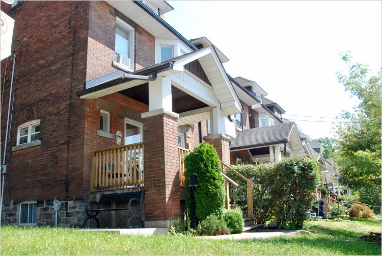 An older house in Ontario