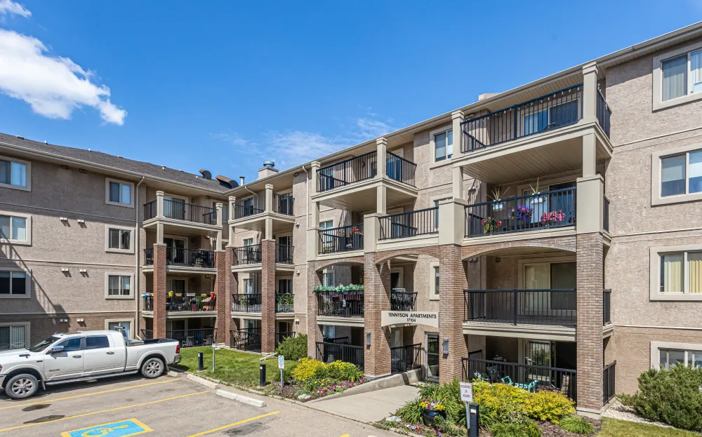Tennyson apartments exterior